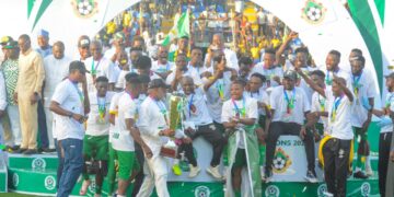 Kwara United hold Federation Cup trophy parade on heavy duty trailer (video)