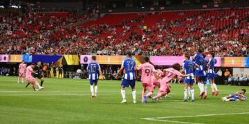 Messi free-kick seals historic Inter Miami win over Porto