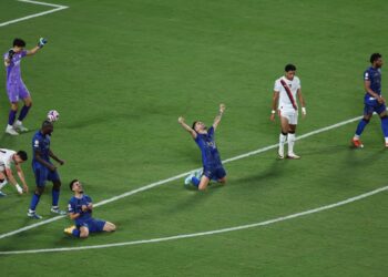 Al Hilal hurt Man City’s title defense in seven-goal thriller