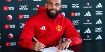 Manchester United complete signing of Mbeumo from Brentford