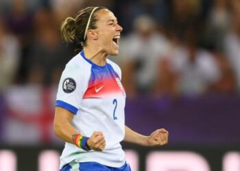 Women’s Euros: England beat Sweden on pens to reach semis