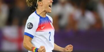 Women’s Euros: England beat Sweden on pens to reach semis