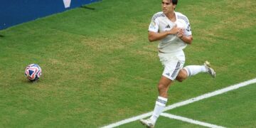 García’s header enough as Madrid edge Juve