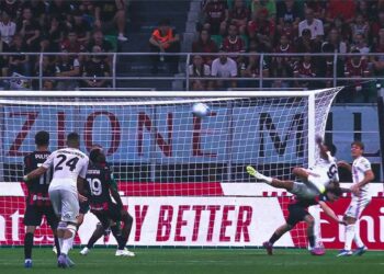 Cremonese stun Chukwueze’s Milan as Napoli begin title defense with victory at Sassuolo