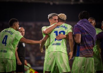 Barcelona overcome Levante ambush in comeback win, Atleti remain winless