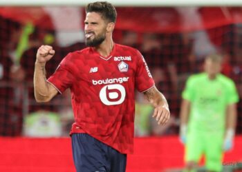 Ligue 1: Giroud strikes late for Lille, Lorient crush Rennes