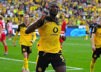 Guirassy shines as Dortmund cruise, Köln hit four, Mainz deny Wolfsburg late