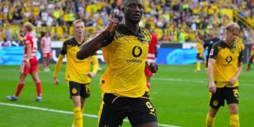 Guirassy shines as Dortmund cruise, Köln hit four, Mainz deny Wolfsburg late
