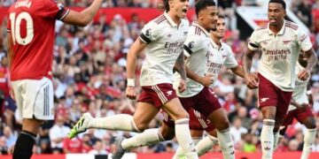 Calafiori’s early header hands Arsenal opening-day win over wasteful United