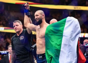 Chimaev crushes Du Plessis to claim UFC middleweight crown in Chicago