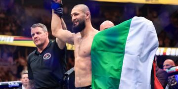 Chimaev crushes Du Plessis to claim UFC middleweight crown in Chicago