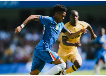 Poor Chelsea saved by VAR in disappointing draw against Palace