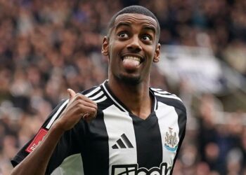 Newcastle reject opening bid from Liverpool for Alexander Isak