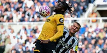 Arokodare, Uche suffer mixed fortunes on Premier League debuts as Fulham grab late winner