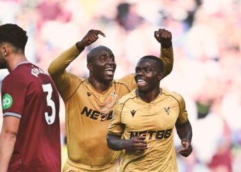Palace win London derby, Spurs gain point at Amex as Leeds compound Wolves woes