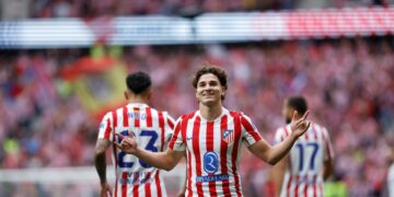 La Liga Roundup: Alvarez shines as Atletico smash Real Madrid, Villarreal run continues