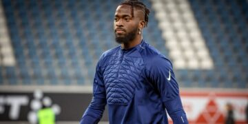 Wolves boss hails Arokodare after goalscoring performance against Everton