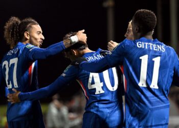 Chelsea and Liverpool survive EFL Cup scares as Cardiff and Wycombe deliver shocks