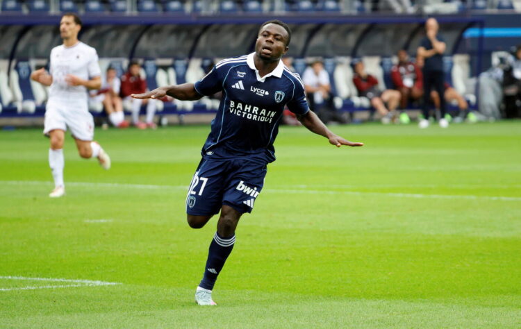 Stade Jean Bouin, Paris, France, le 31 août 2025.
3e journée du championnat de football français de Ligue 1 L1
Paris FC PFC Paris Football Club / Metz
joie but Moses SIMON
photo : LP / Olivier Corsan
