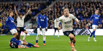 Bowen strike denies Everton in draw with West Ham