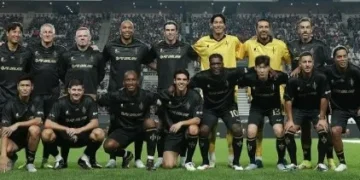 Football legends light up Seoul in star-studded charity match