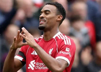 Liverpool overcome Everton in hard-fought Merseyside derby