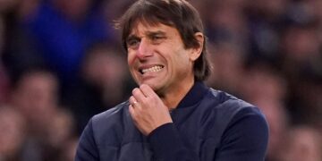 UCL: Napoli boss Conte apologises for substituting star player after just 26 minutes