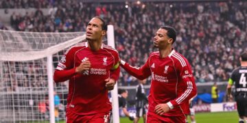 Liverpool bounce back to victory with five star performance as Chelsea tear Ajax apart