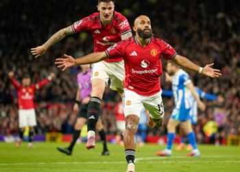 United overpower Brighton as Brentford stun Liverpool