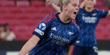 United, Madrid and Arsenal claim big wins as Bayern leave it late