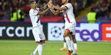 Barcelona beaten late by PSG as Juventus slip and Arsenal stay perfect in Europe