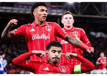 Europa League: Sean Dyche leads Forest to crucial win in dream debut