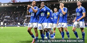 Toulouse stun Lyon, Strasbourg run riot, PSG held at Lille