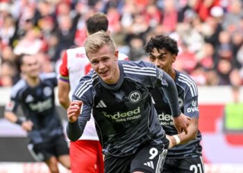 Grifo saves Freiburg late as Hoffenheim hit St. Pauli for three