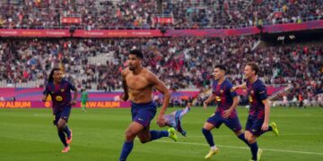 La Liga: Barcelona, Atletico snatch win, Sevilla collapse and Betis rescue draw