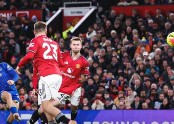 Moyes’ 10-man Everton grab famous win at Old Trafford over Amorim’s sloppy United