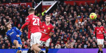 Moyes’ 10-man Everton grab famous win at Old Trafford over Amorim’s sloppy United 