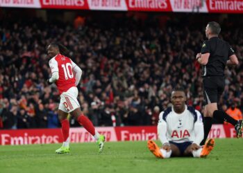 North London Derby: Eberechi Eze bags hat-trick as Arsenal demolish sloppy Tottenham