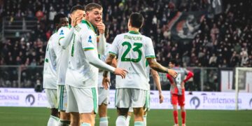 AS Roma return to the Serie A summit as Milan beat Inter in derby 