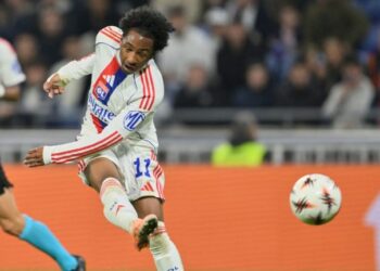 Ligue 1 roundup: Lyon struggles continue, Giroud strikes in Lille win