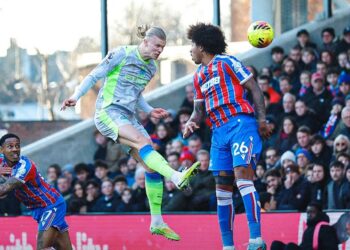 Haaland’s brace powers Man City over Palace to keep pressure on Arsenal