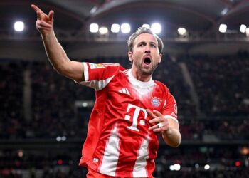 Harry Kane bags hat-trick as Bayern Munich destroy Stuttgart to increase Bundesliga lead 