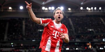 Harry Kane bags hat-trick as Bayern Munich destroy Stuttgart to increase Bundesliga lead 