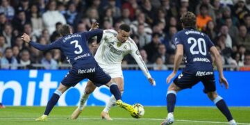 Barcelona four points clear as Celta Vigo stun Madrid in Bernabeu