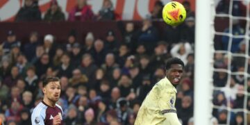 Aston Villa fail to close in on Arsenal as Everton pick maximum points