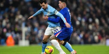 Enzo Fernandez seals late point as Manchester City fall behind Arsenal by six points