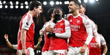 Arsenal Cruise in Derby Rout as Liverpool Leave It Late in Eventful Premier League Sunday