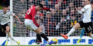 Sesko grabs late winner for United, City drop points to give Arsenal advantage 
