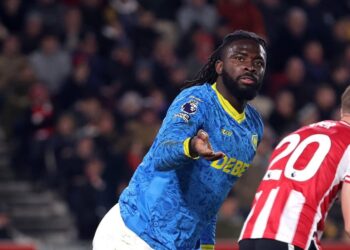 Arokodare rescues Wolves from defeat as survival battle continues