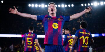 Barcelona embarrass Newcastle to march into Champions League last eight